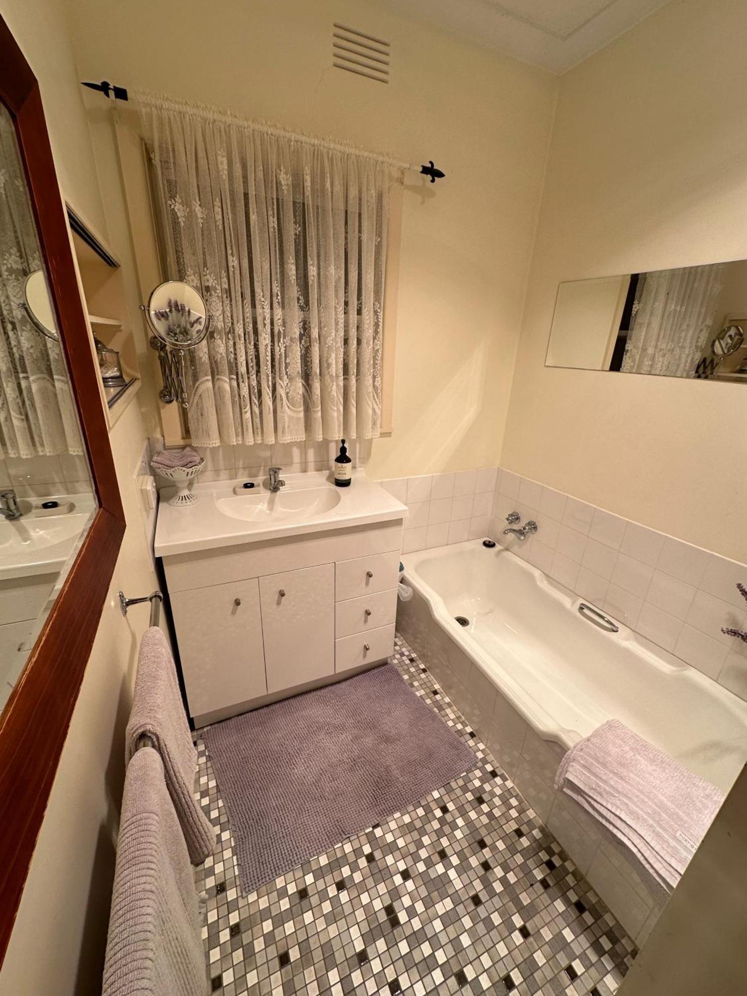 Admurraya House Bed & Breakfast รัทเธอร์เกล็น ภายนอก รูปภาพ