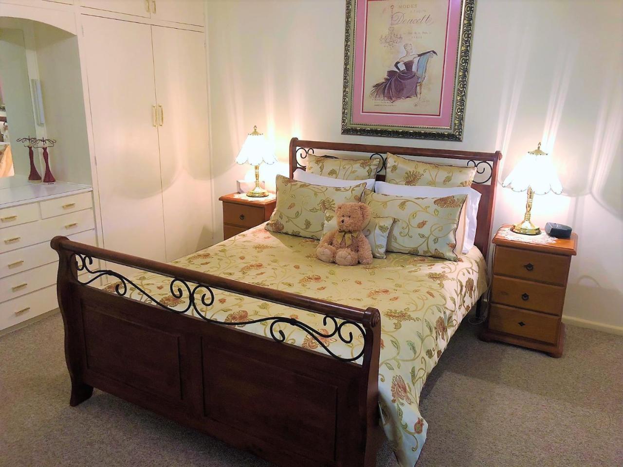 Admurraya House Bed & Breakfast รัทเธอร์เกล็น ภายนอก รูปภาพ